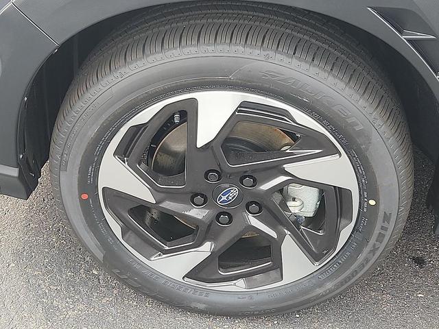 Photo of 2025 Magnetite Gray Metallic/Crystal Black Silica Subaru Crosstrek