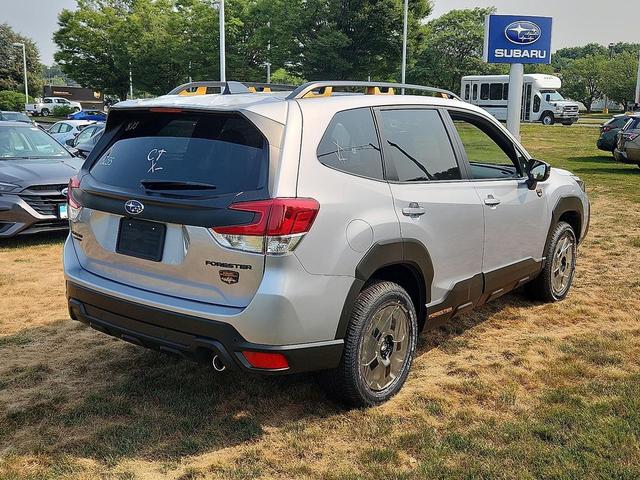 Photo of 2025 Ice Silver Metallic Subaru Forester