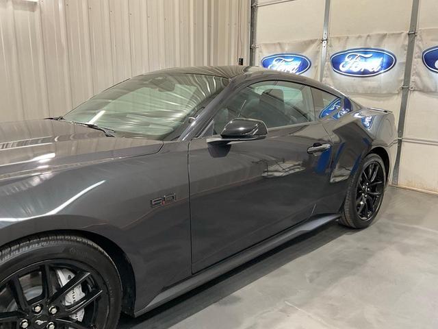 Photo of 2024 Gray Metallic Ford Mustang