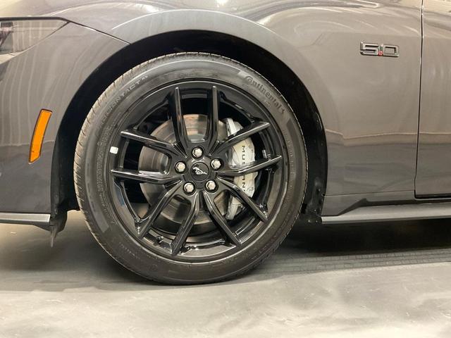 Photo of 2024 Gray Metallic Ford Mustang