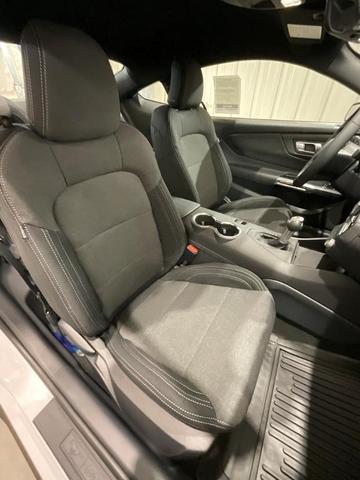 Photo of 2025 White Ford Mustang