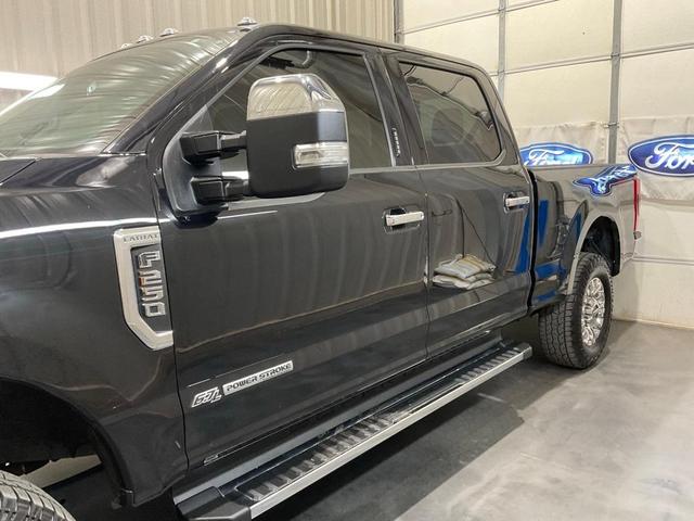 Photo of 2022 Black Metallic Ford F-250