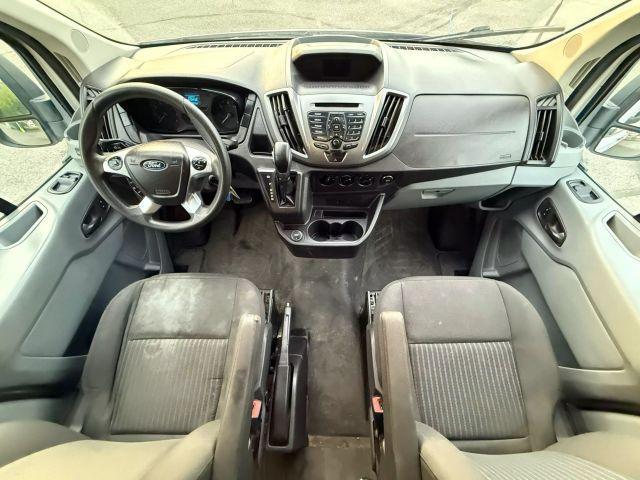 Photo of 2018 White Ford Transit-350
