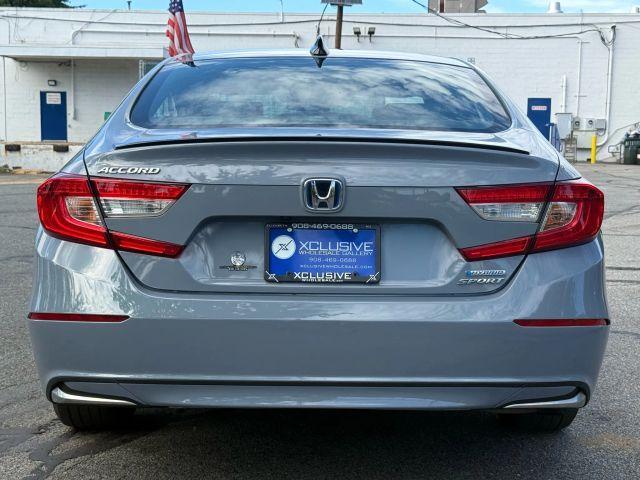 Photo of 2022 Gray Honda Accord Hybrid