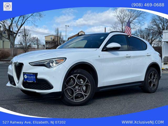 Photo of 2022 White Alfa Romeo Stelvio