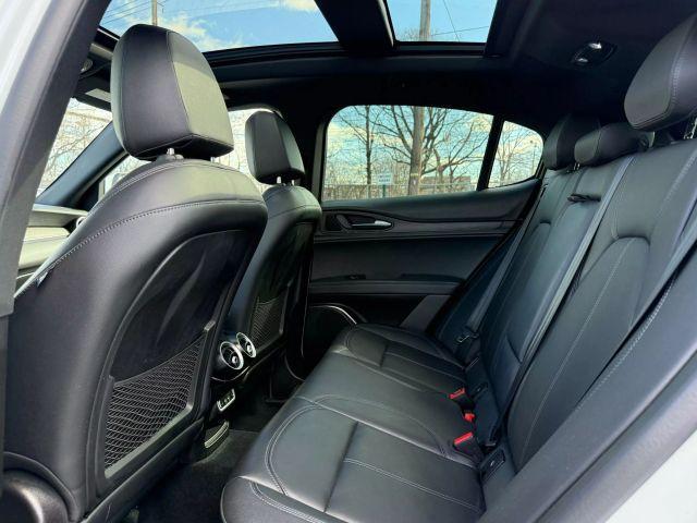 Photo of 2022 White Alfa Romeo Stelvio
