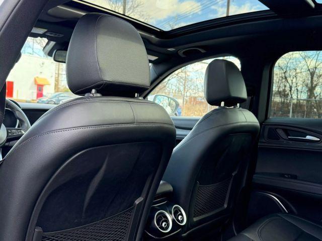 Photo of 2022 White Alfa Romeo Stelvio
