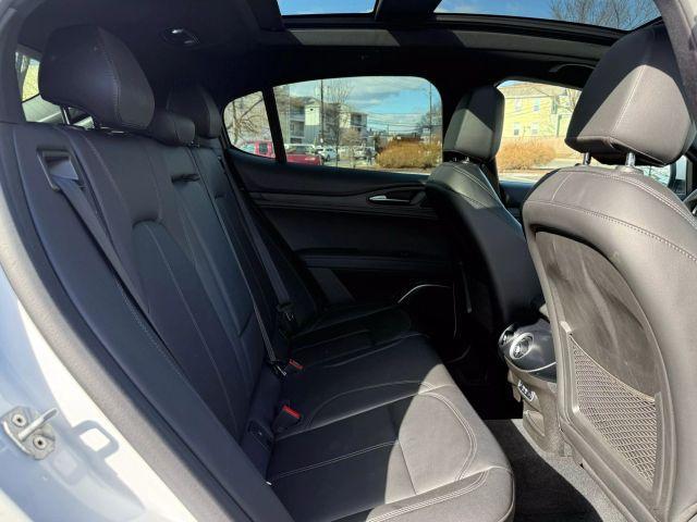 Photo of 2022 White Alfa Romeo Stelvio
