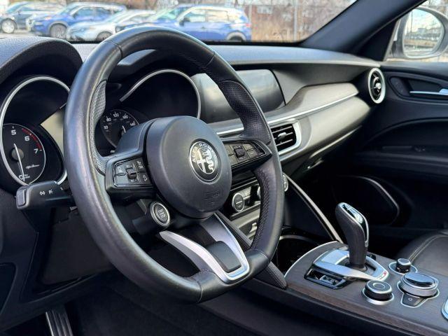 Photo of 2022 White Alfa Romeo Stelvio