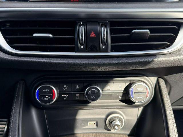 Photo of 2022 White Alfa Romeo Stelvio