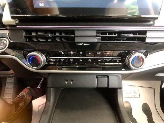 Photo of 2025 Mercury Silver Metallic Honda Prologue