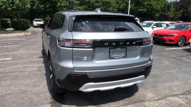 Photo of 2025 Mercury Silver Metallic Honda Prologue