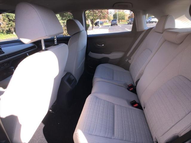 Photo of 2025 Platinum White Pearl Honda HR-V