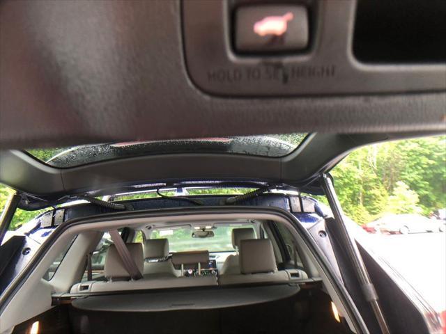Photo of 2021 Obsidian Blue Pearl Honda CR-V Hybrid