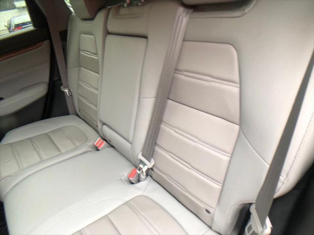 Photo of 2021 Obsidian Blue Pearl Honda CR-V Hybrid
