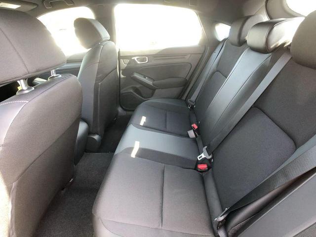 Photo of 2025 Platinum White Pearl Honda Civic