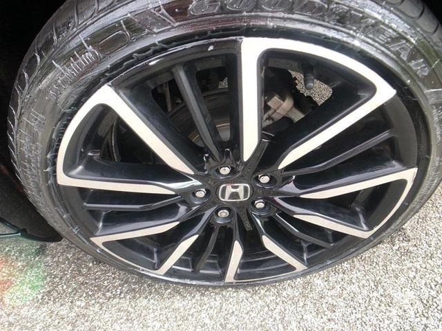 Photo of 2023 Gray Honda Accord Hybrid