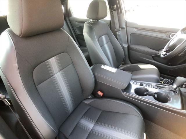 Photo of 2025 Platinum White Pearl Honda Civic