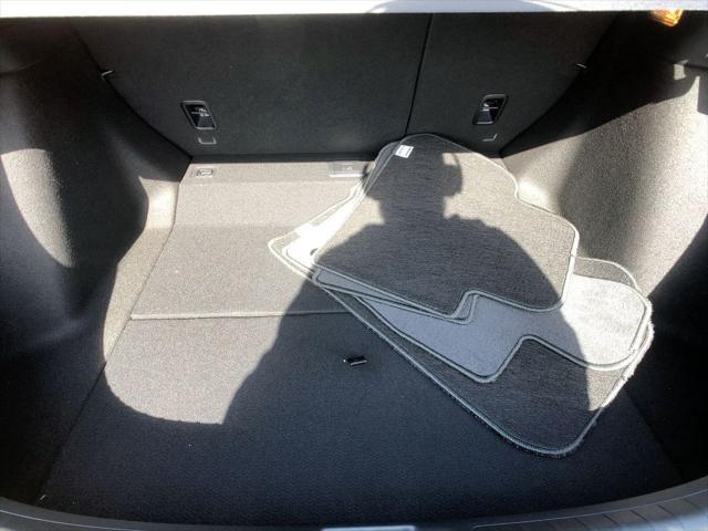 Photo of 2025 Platinum White Pearl Honda Civic