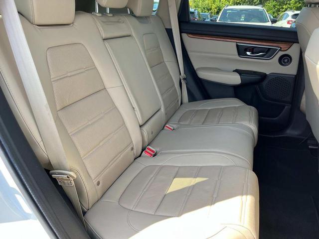 Photo of 2018 White Diamond Pearl Honda CR-V