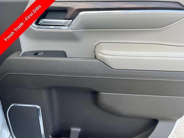 Photo of 2023 Summit White GMC Sierra 1500