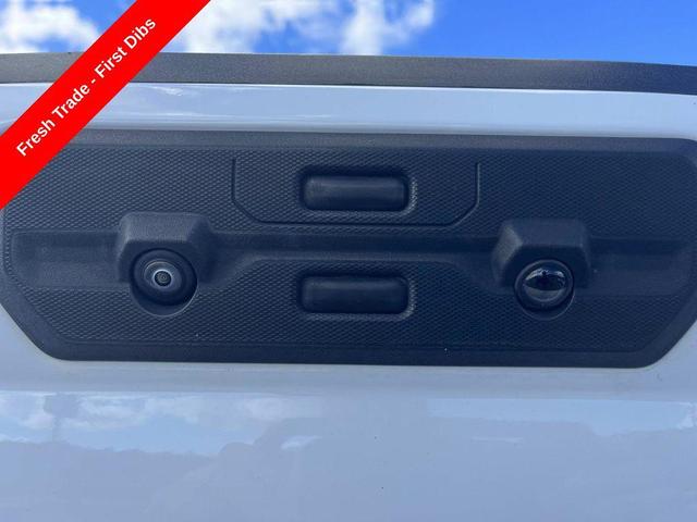Photo of 2023 Summit White GMC Sierra 1500