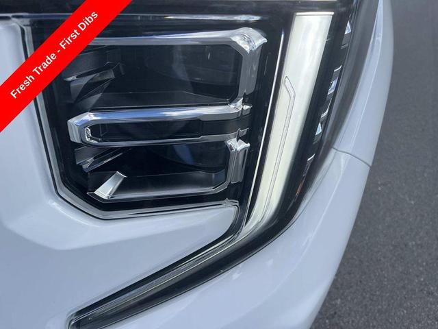 Photo of 2023 Summit White GMC Sierra 1500