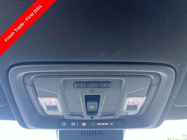 Photo of 2023 Summit White GMC Sierra 1500