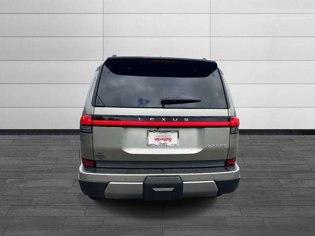 Photo of 2024 Atomic Silver Lexus GX 550