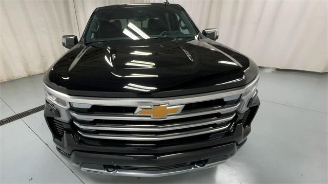 Photo of 2024 Black Chevrolet Silverado 1500