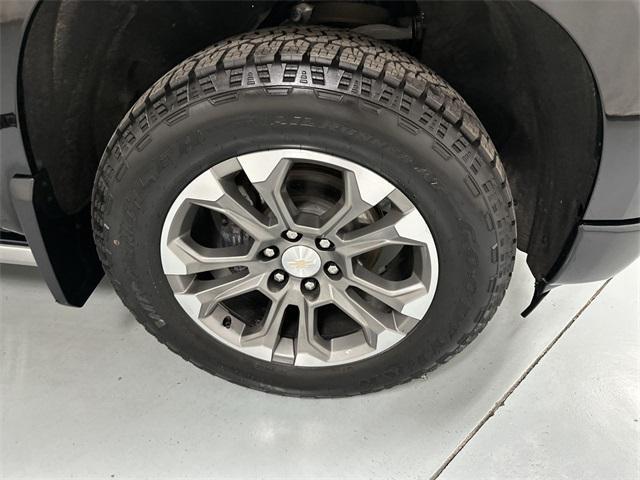 Photo of 2024 Black Chevrolet Silverado 1500