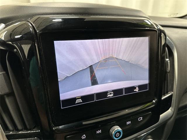 Photo of 2023 Summit White Chevrolet Traverse