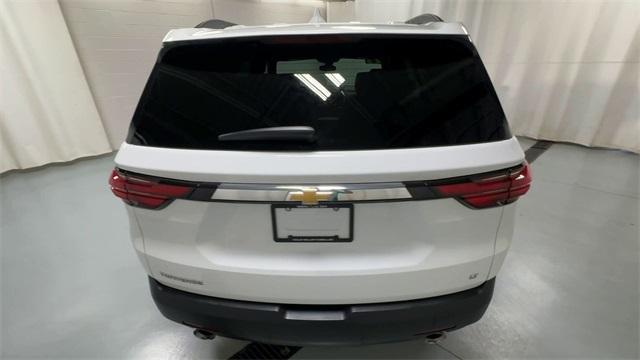Photo of 2023 Summit White Chevrolet Traverse