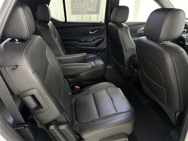 Photo of 2023 Summit White Chevrolet Traverse