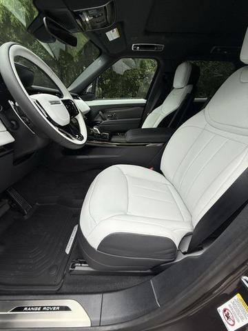 Photo of 2025 Grey Land Rover Range Rover Sport