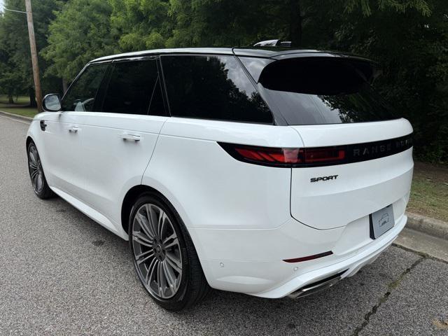 Photo of 2025 White Land Rover Range Rover Sport