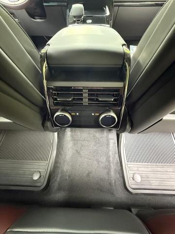 Photo of 2025 White Land Rover Range Rover Sport