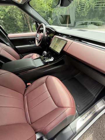 Photo of 2025 White Land Rover Range Rover Sport