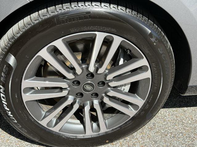Photo of 2025 Grey Land Rover Range Rover