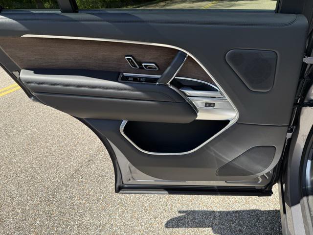 Photo of 2025 Grey Land Rover Range Rover
