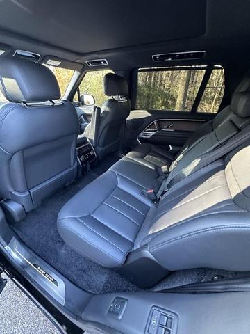 Photo of 2025 Santorini Black Land Rover Range Rover