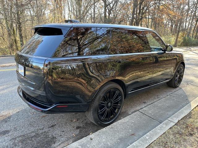 Photo of 2025 Santorini Black Land Rover Range Rover
