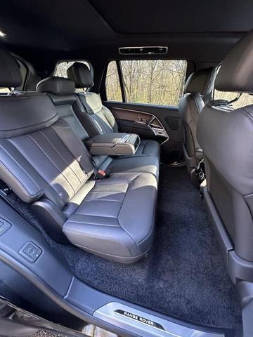 Photo of 2025 Santorini Black Land Rover Range Rover