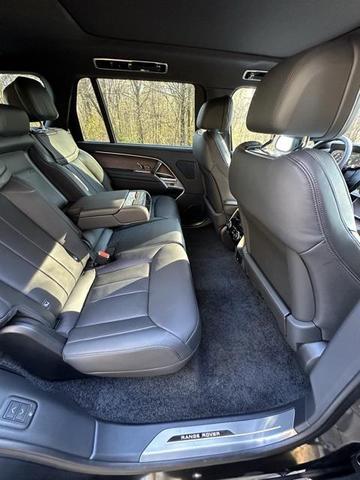 Photo of 2025 Santorini Black Land Rover Range Rover