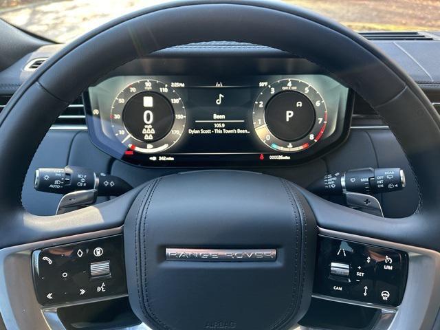 Photo of 2025 Santorini Black Land Rover Range Rover