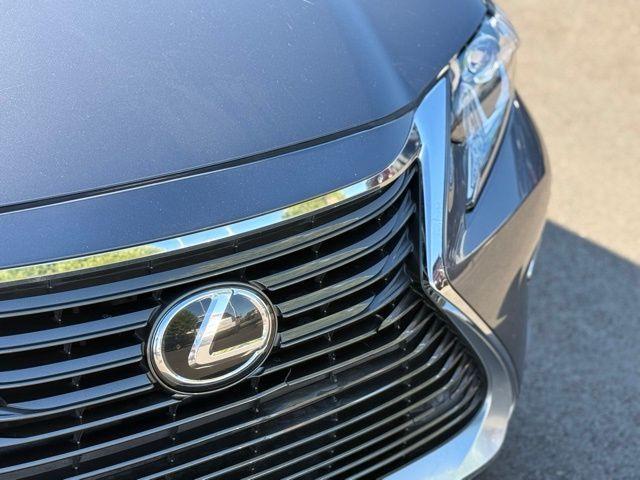 Photo of 2016 Nebula Gray Pearl Lexus ES 350