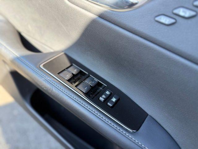 Photo of 2016 Nebula Gray Pearl Lexus ES 350