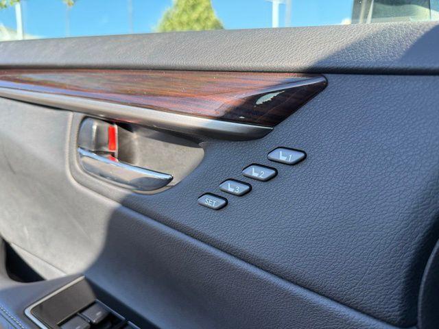 Photo of 2016 Nebula Gray Pearl Lexus ES 350
