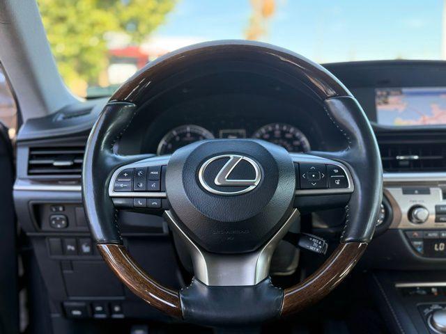 Photo of 2016 Nebula Gray Pearl Lexus ES 350