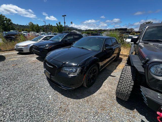2019 Chrysler 300